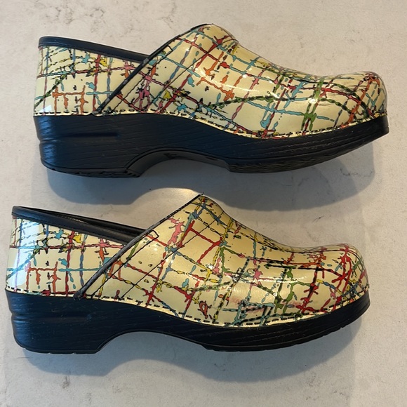 Nursing clogs - Picture 3 of 7